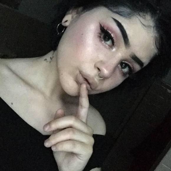 Meet your Posher, Casey - Picture 1 of 1